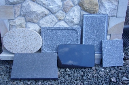 Grilovací kameny různých typů